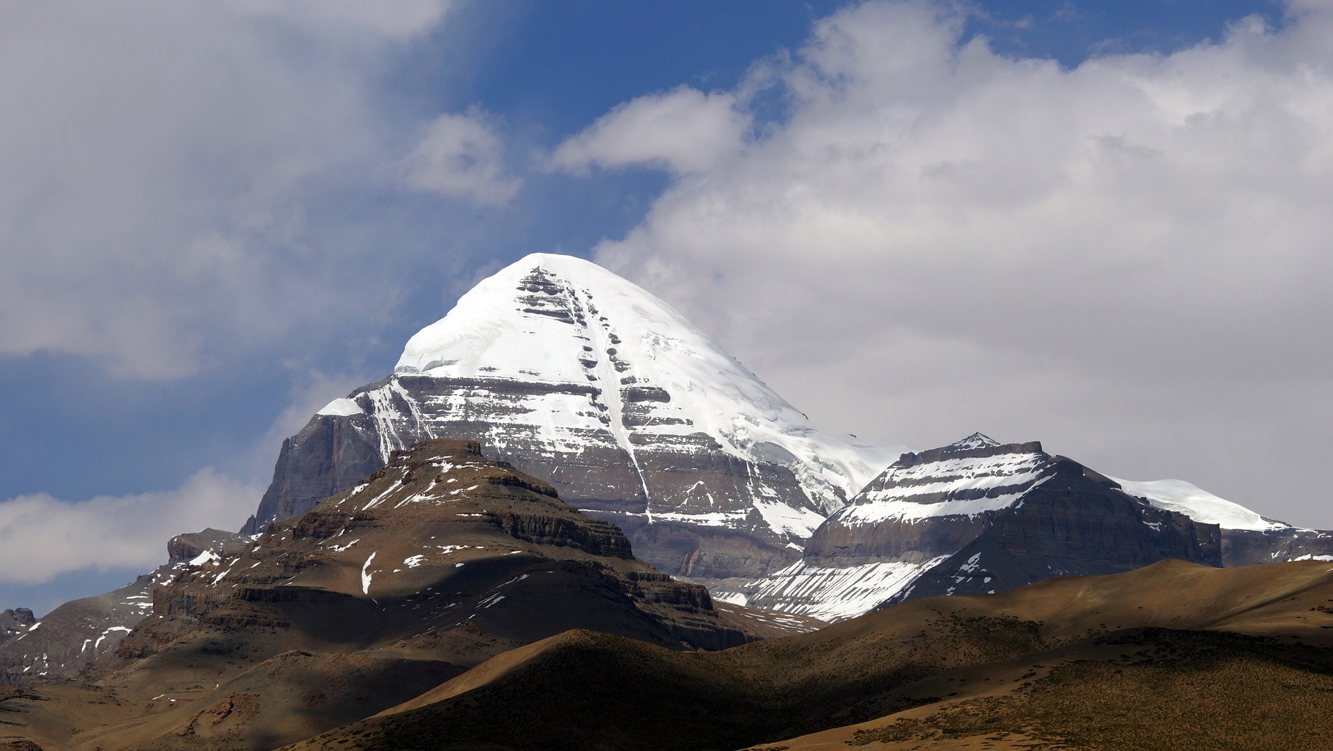 138d1014-dadb-43ba-b159-4b19a7e080f1_mount-kailash-3192640_1920.jpg